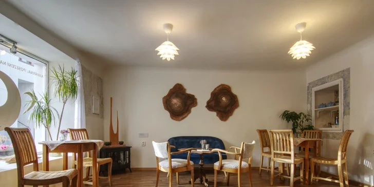 Sladká či slaná bublinková vafle s kávou nebo domácí limonádou