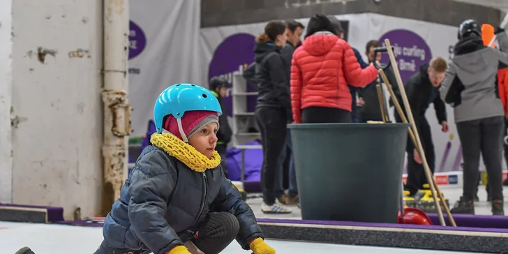 Curling: vstup na turnaj pro veřejnost nebo startovací balíček pro začátečníky