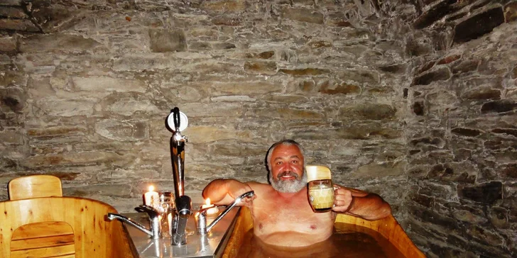 Privátní pivní wellness: koupel, neomezená konzumace piva a infrasauna