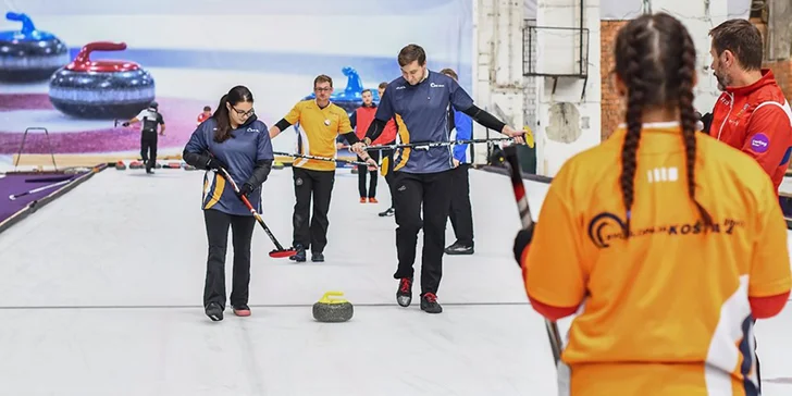 Curling: vstup na turnaj pro veřejnost nebo startovací balíček pro začátečníky