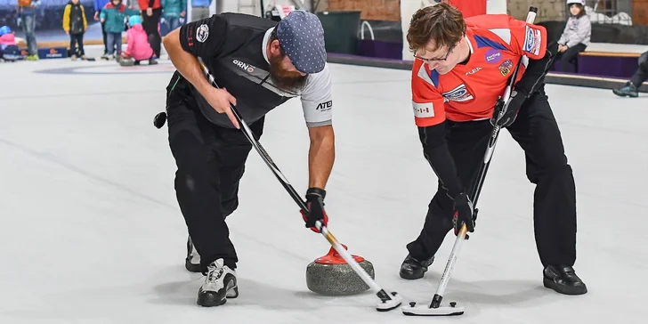Curling: vstup na turnaj pro veřejnost nebo startovací balíček pro začátečníky