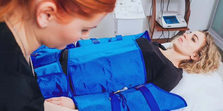 Pro štíhlejší křivky i zmírnění celulitidy: 1, 3 či 5 lymfodrenáží se zábalem