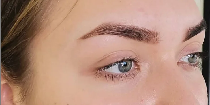 Krásnější tvář: úprava, barvení, laminace či proteinová rekonstrukce obočí