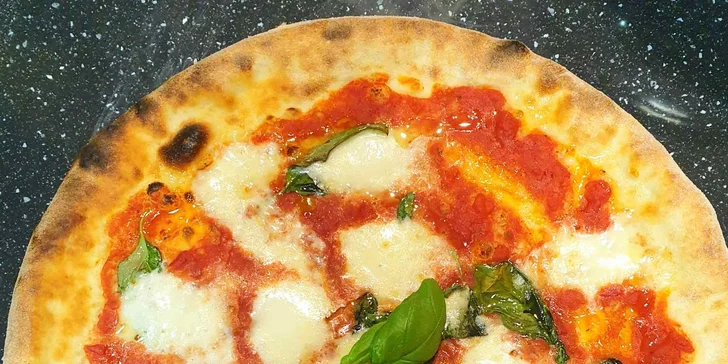 Pizza i nápoj podle výběru na místě i s odnosem s sebou pro jednoho i dva