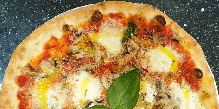 Pizza i nápoj podle výběru na místě i s odnosem s sebou pro jednoho i dva