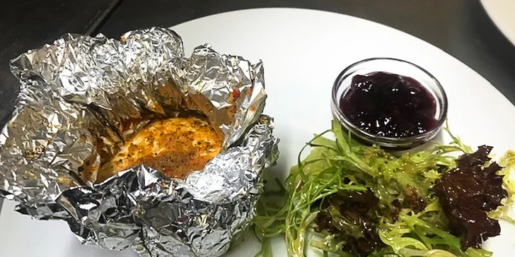 3chodové menu v centru Prahy: kuřecí prsíčka, vepřový steak i dezert