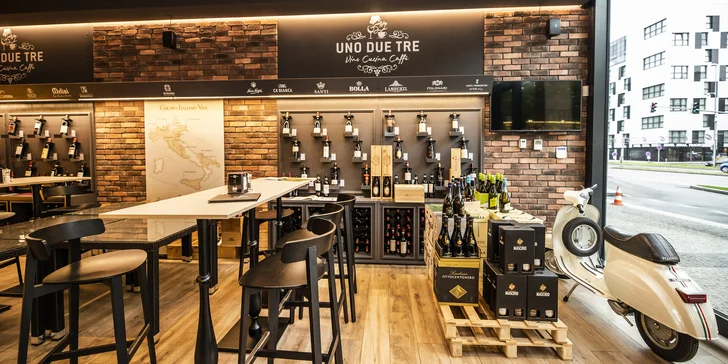 Italská restaurace a obchod Uno Due Tre: vouchery na jídlo a nápoje, vinotéku i italské suroviny