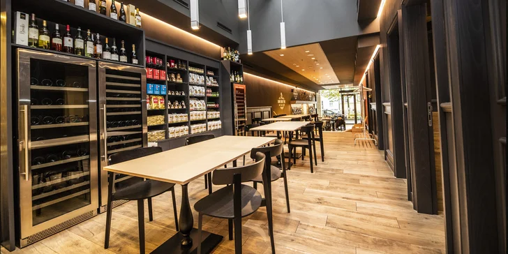 Italská restaurace a obchod Uno Due Tre: vouchery na jídlo a nápoje, vinotéku i italské suroviny