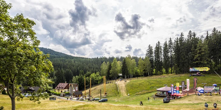 Relax v Harrachově: pokoj nebo apartmán s privátní vířivkou a snídaní