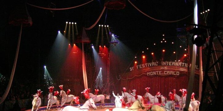 Show italského cirkusu Medrano v neděli 15.9.2013