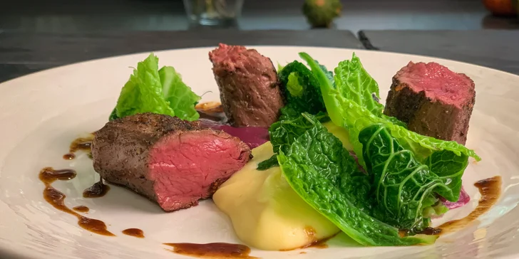 Zimní pobyt na Lipně: ubytování a s výhledem na jezero, 4chodové menu a moderní wellness