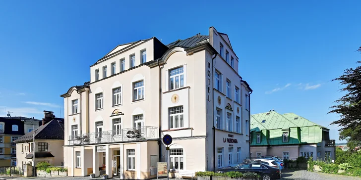 Odpočinek a romantika v Mariánských Lázních: wellness procedury i gurmánská večeře