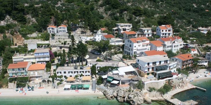  Čaká na vás Hotel Plaža** priamo pri pláži a Jadranskom mori.