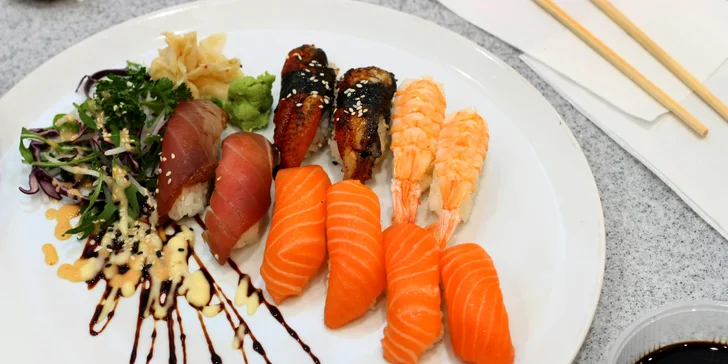 Parádní sushi sety: 10–52 ks rolek i se salátem, nudlemi či polévkami