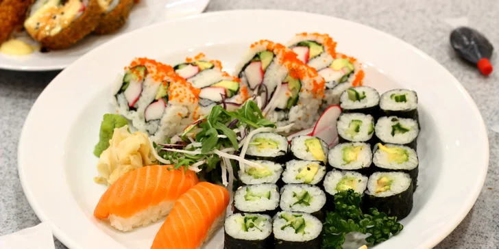 Parádní sushi sety: 10–52 ks rolek i se salátem, nudlemi či polévkami