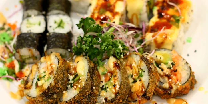 Parádní sushi sety: 10–52 ks rolek i se salátem, nudlemi či polévkami
