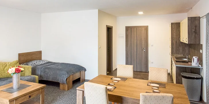 Pohodový pobyt ve Valčianské dolině: pokoje nebo apartmány s kuchyňkou