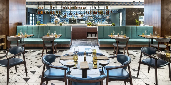 Degustační menu pro jednoho či dva v restauraci The Artisan hotelu Marriot