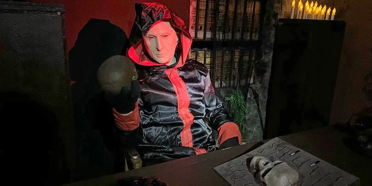 Projděte se strašidelným domem nebo si z něj prostřílejte cestu skrz hordy zombie