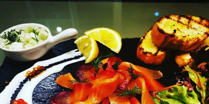 České a středomořské speciality: dárkový poukaz na celé menu restaurace včetně nápojů