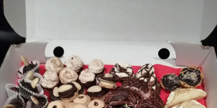 Až 2 kg máslového cukroví na Vánoce: linecké, rohlíčky, kokosky, tlapky, šátečky a další druhy