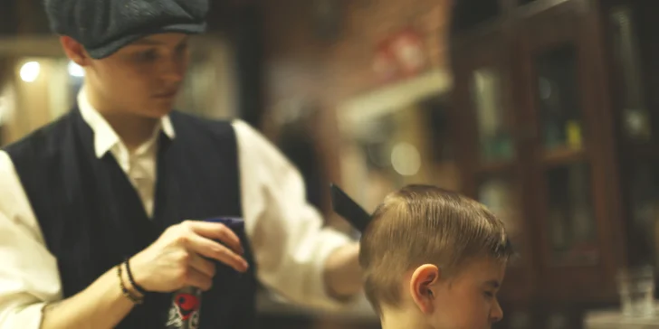 Barber péče pro pány: úprava vousů, holení, střih i kompletní balíčky s foukáním a stylingem