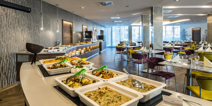 4* hotel na břehu Balatonu: polopenze a neomezený vstup do wellness