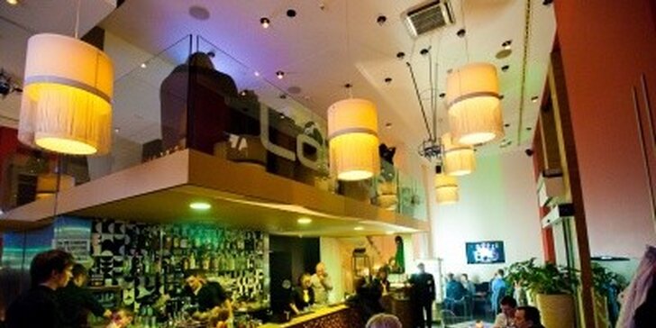 99 Kč za DVĚ kávy a DVA domácí dezerty v luxusním Foodbar & Lounge Café na Václavském náměstí. Udělejte si příjemně sladký den!