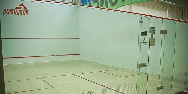 Hodina squashe pro 2 hráče ve všední dny i o víkendu do 16:00