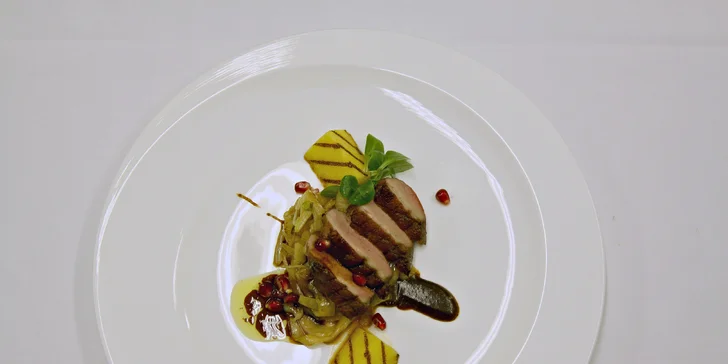 České a středomořské speciality: dárkový poukaz na celé menu restaurace včetně nápojů