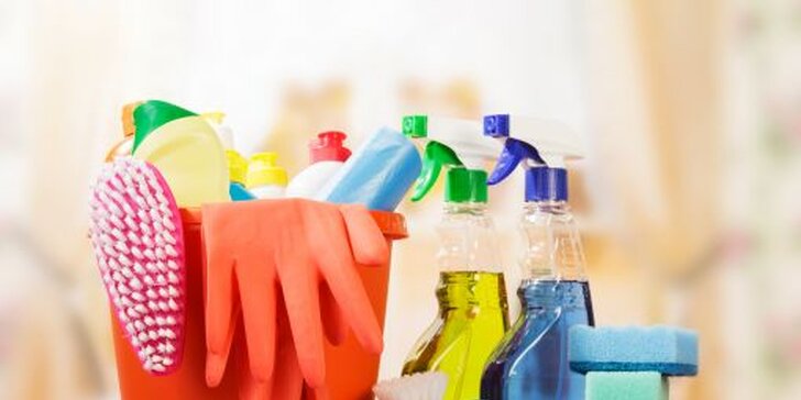 Profesionální úklid domácnosti včetně mytí oken a čištění sedací soupravy