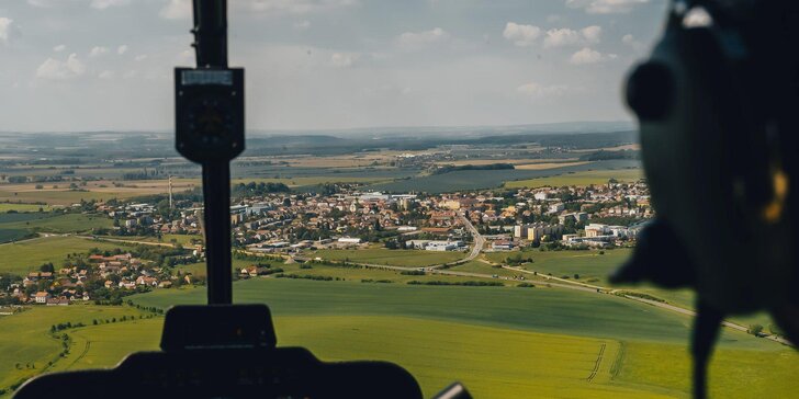 Let vrtulníkem: na výběr 323 měst po celé ČR či romantický let