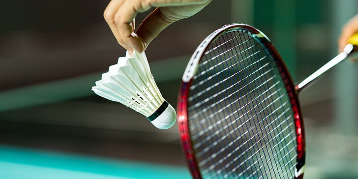 Hodina badmintonu pro dva hráče ve všední dny i o víkendu do 16:00