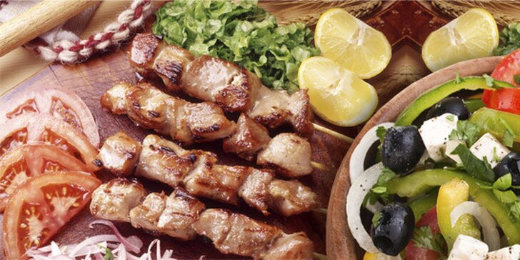 235 Kč za velké řecké menu pro DVA. Vychutnejte si gyros, souvlaki, bifteky, řecký salát, tzatziki a řecký moučník dle denní nabídky navrch.