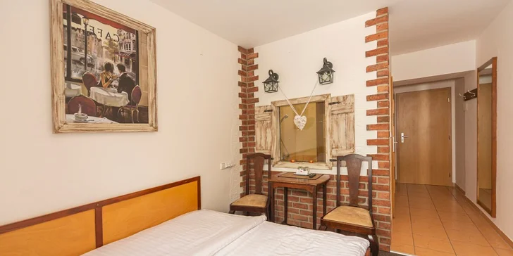 Oddech na Plzeňsku: nově zrekonstruovaný hotel, polopenze i vířivka na pokoji