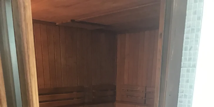 Privátní wellness na 30-120 minut s vířivkou nebo i saunou pro až 5 osob