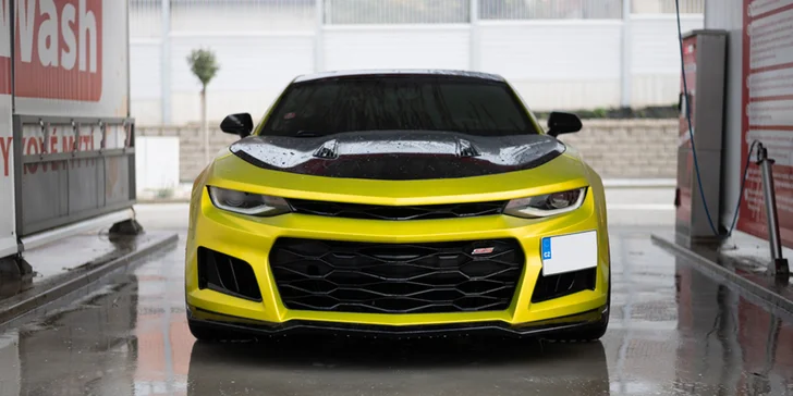 Zkroťte 900 koní pod kapotou: až 2 hodiny jízdy v nadupaném Dodge Challenger a Chevrolet Camaro SS