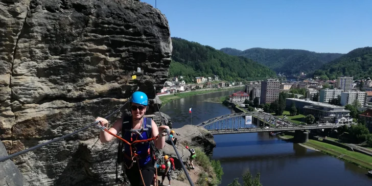 Via Ferrata: Lezení po Pastýřské stěně v Děčíně s nanukem na vrcholu