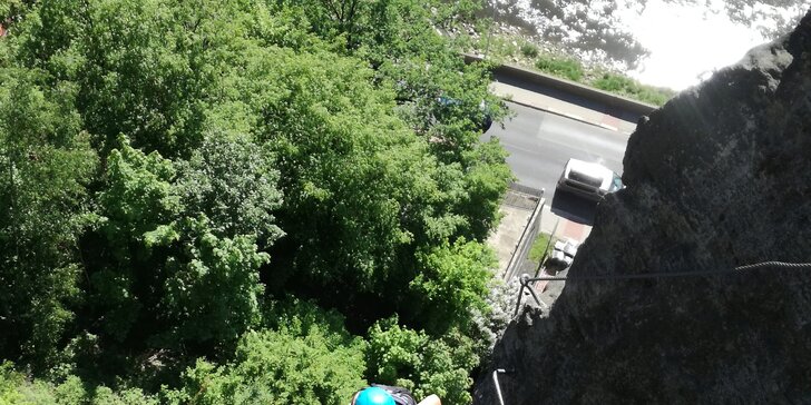 Via Ferrata: Lezení po Pastýřské stěně v Děčíně s nanukem na vrcholu