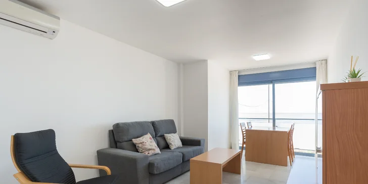 Dovolená v Andalusii: apartmány u pláže, nabídka výletů s českým průvodcem, děti do 6 let zdarma