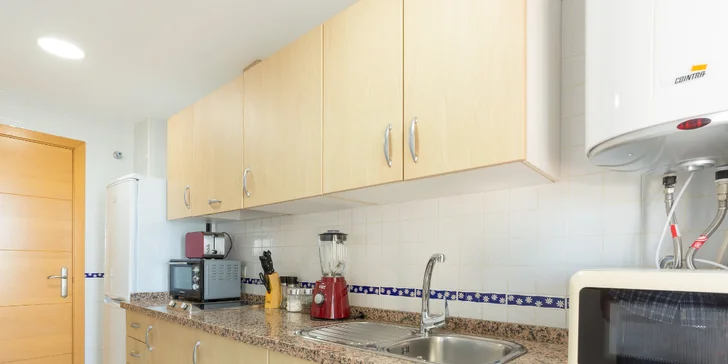 Dovolená v Andalusii: apartmány u pláže, nabídka výletů s českým průvodcem, děti do 6 let zdarma