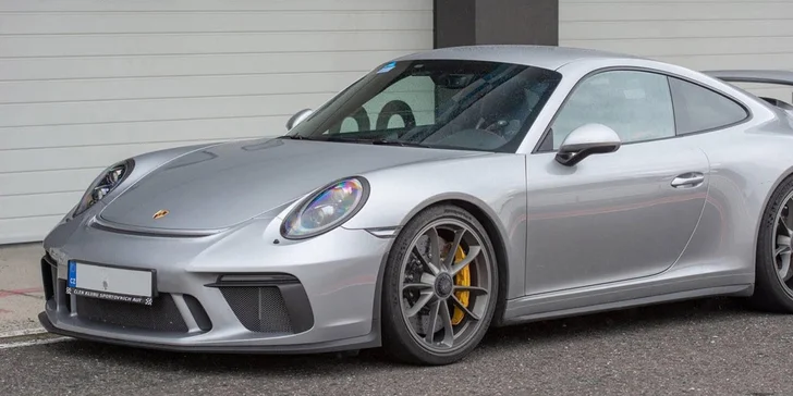 Spolujezdcem v Porsche GT3 na velkém okruhu v Mostě: 1–4 superrychlá kola vedle závodního řidiče