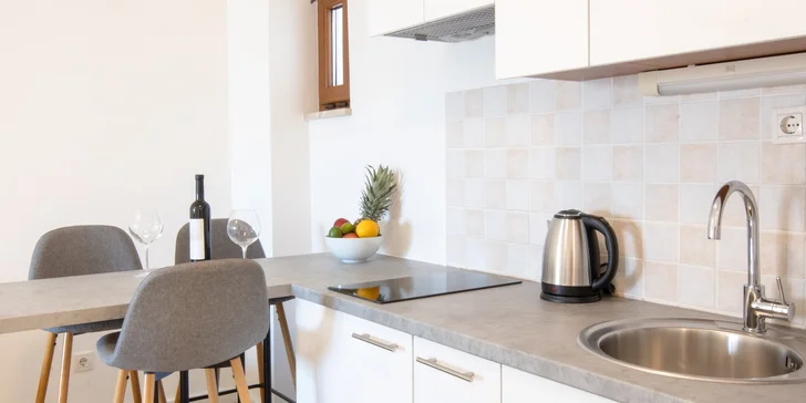 Nezapomenutelná Baška Voda: apartmány až pro 6 osob během celé sezóny
