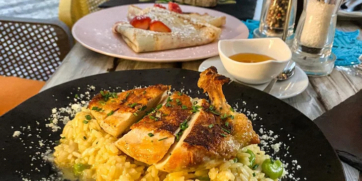 Bistro s českou i mezinárodní kuchyní: voucher na konzumaci nebo catering