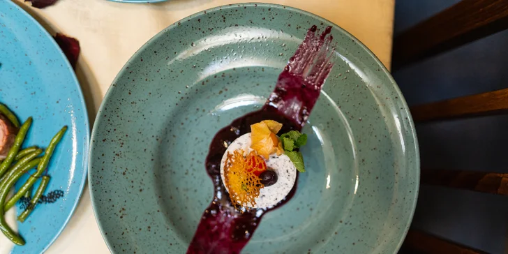 Valentýnská hostina u vás doma: paštika, panenka a cheesecake i návod na food styling