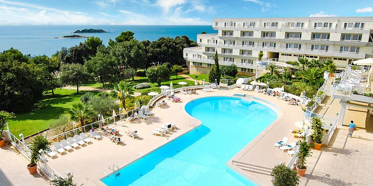 Letní dovolená na Istrii: 3 dny u moře vč. dopravy a polopenze, bazén a dítě do 11,9 let zdarma
