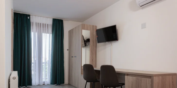 Krásná dovolená v chorvatské Istrii: hotel se snídaní přímo na písečné pláži