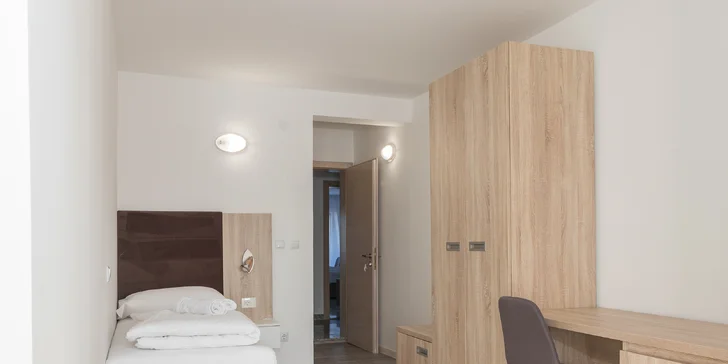 Krásná dovolená v chorvatské Istrii: hotel se snídaní přímo na písečné pláži
