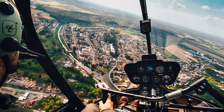 Let vrtulníkem: na výběr 323 měst po celé ČR či romantický let