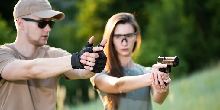 Střelecké balíčky pro páry nebo 4 osoby, pistole, revolvery, pušky i brokovnice